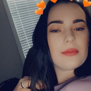 Meet your Posher, Kaleigh